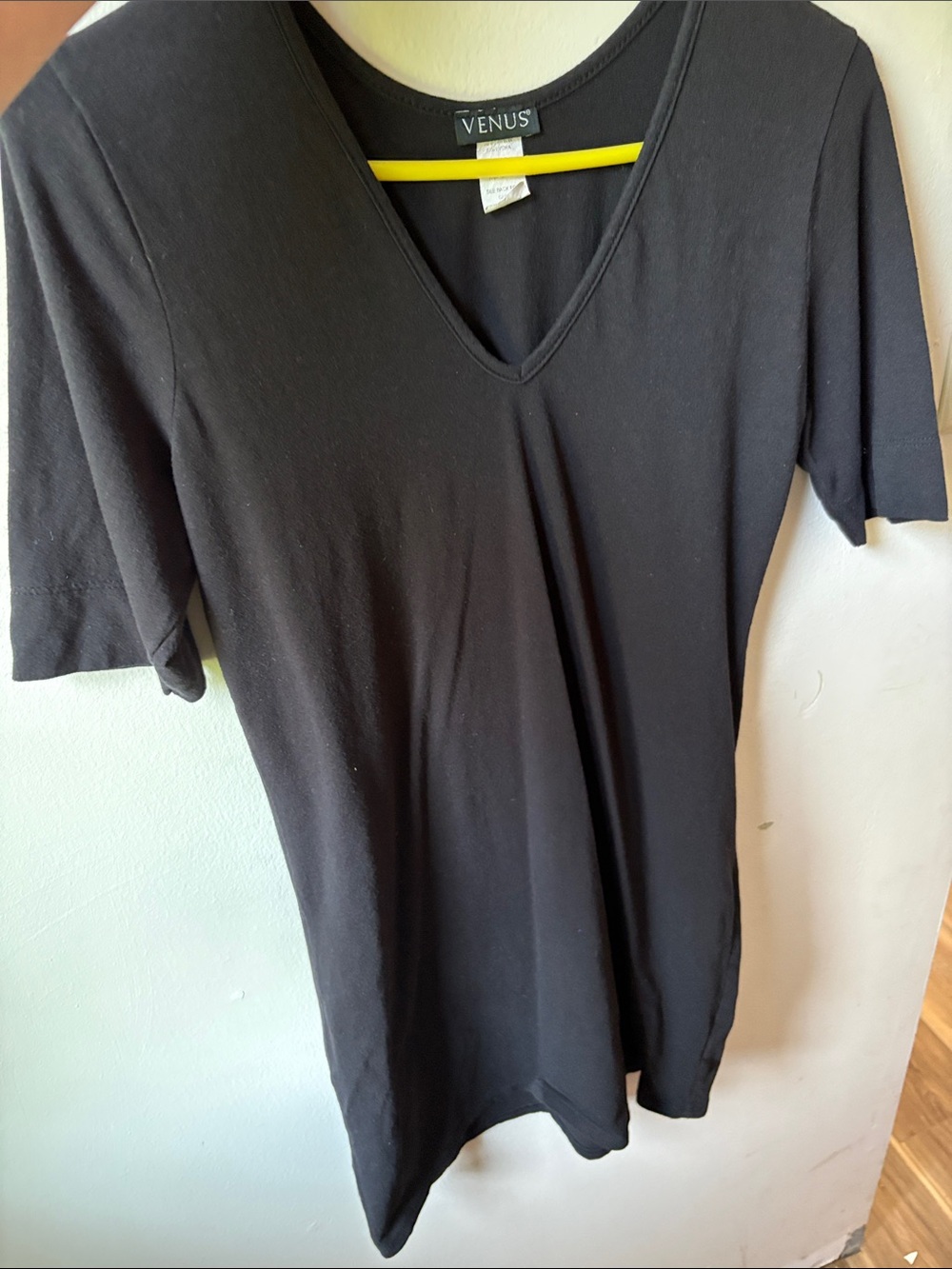 VENUS Black V-Neck Short Sleeve t-shirt dress